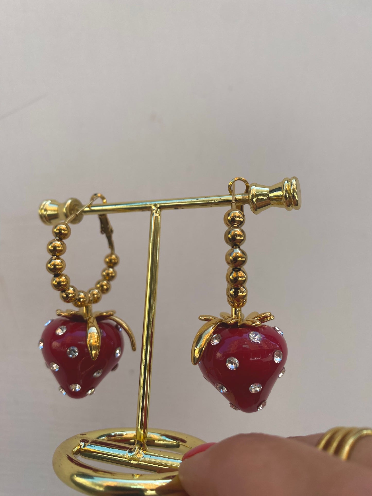Orecchino Fragola strass