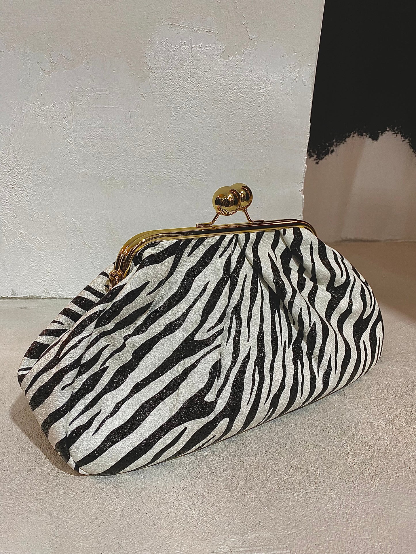 Clutch Zebra