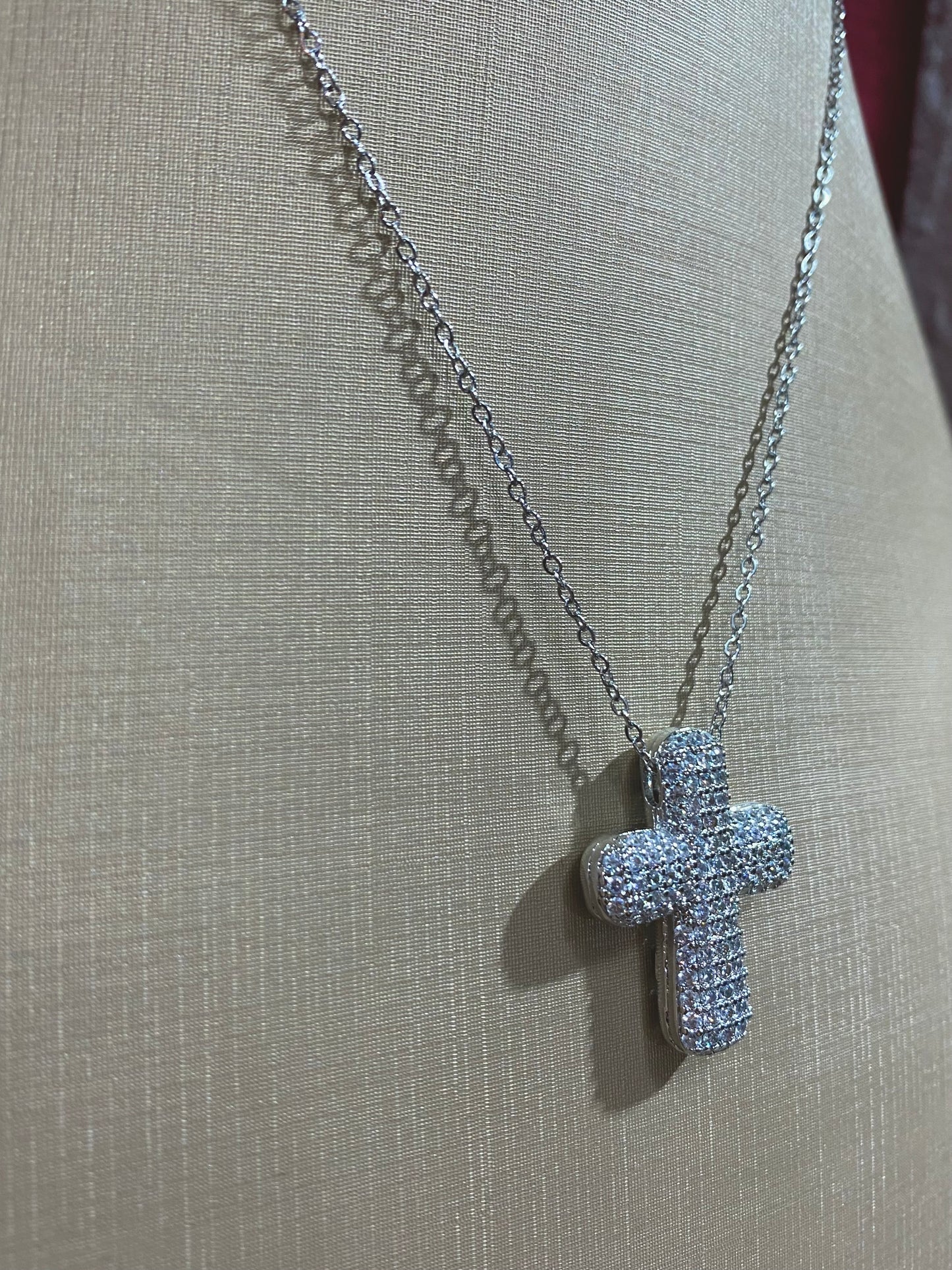 Collana Croce bomb