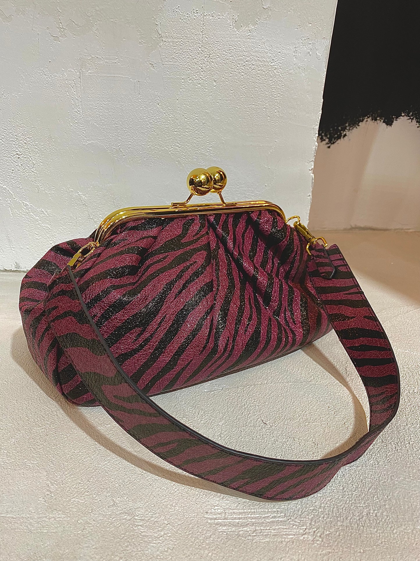 Clutch Zebra