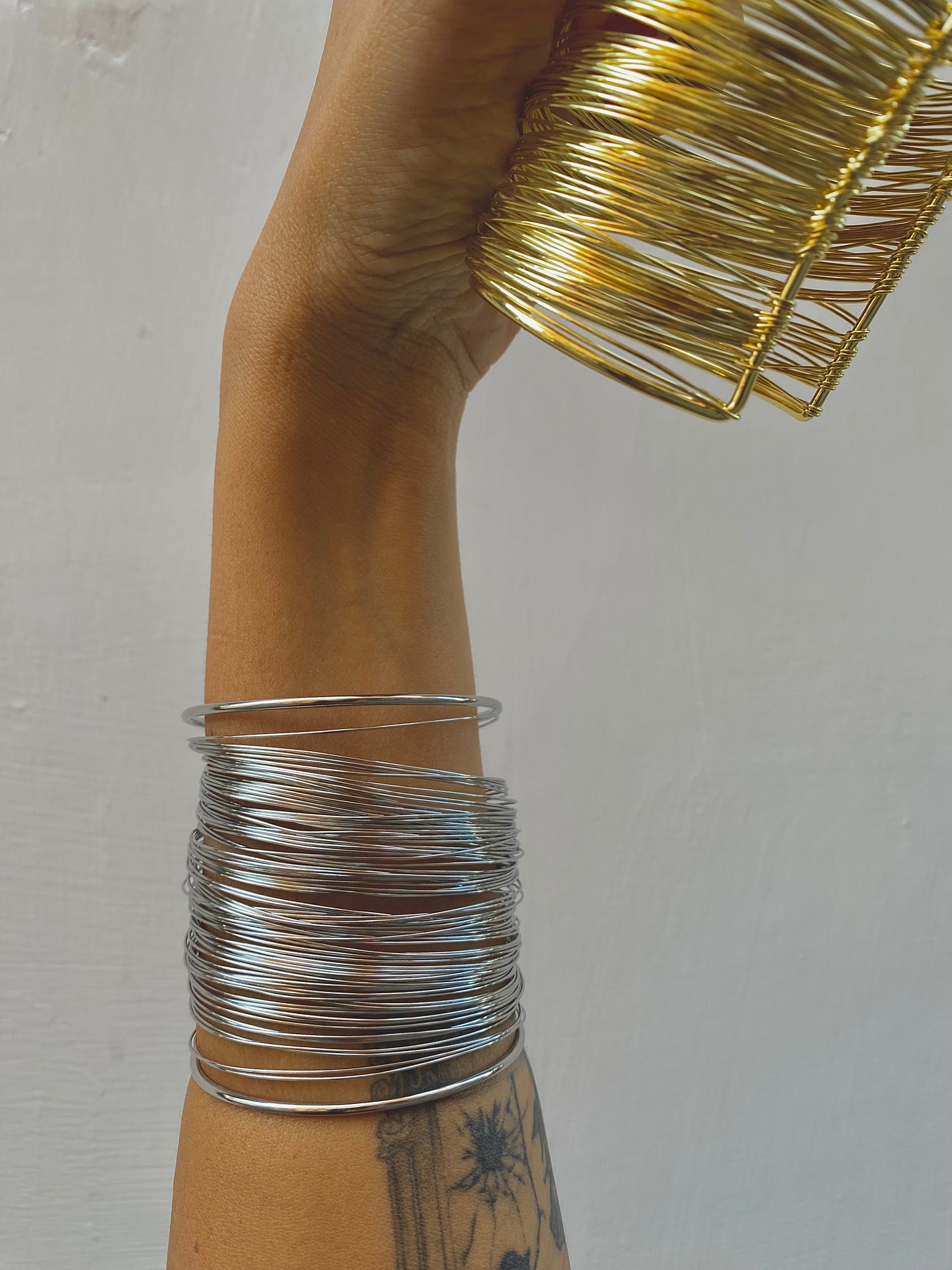 Bracciale multifilo