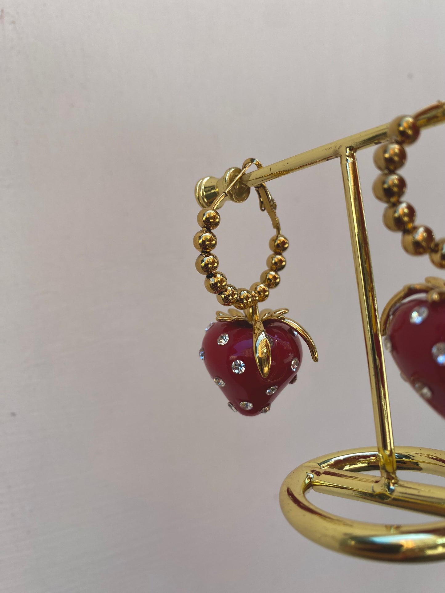 Orecchino Fragola strass