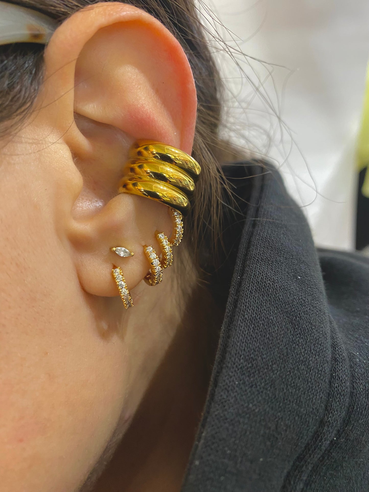 Earcuff Bolt