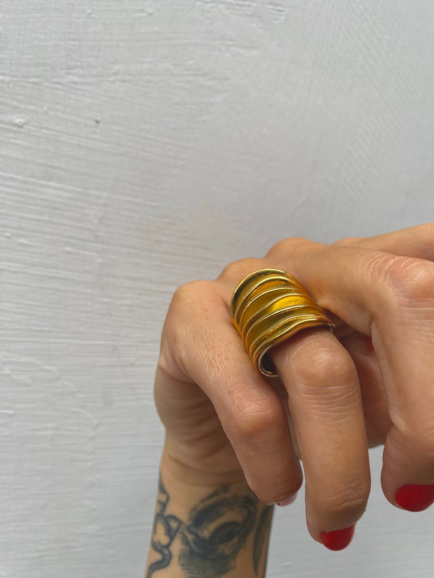 Anello maxi fascia rigata
