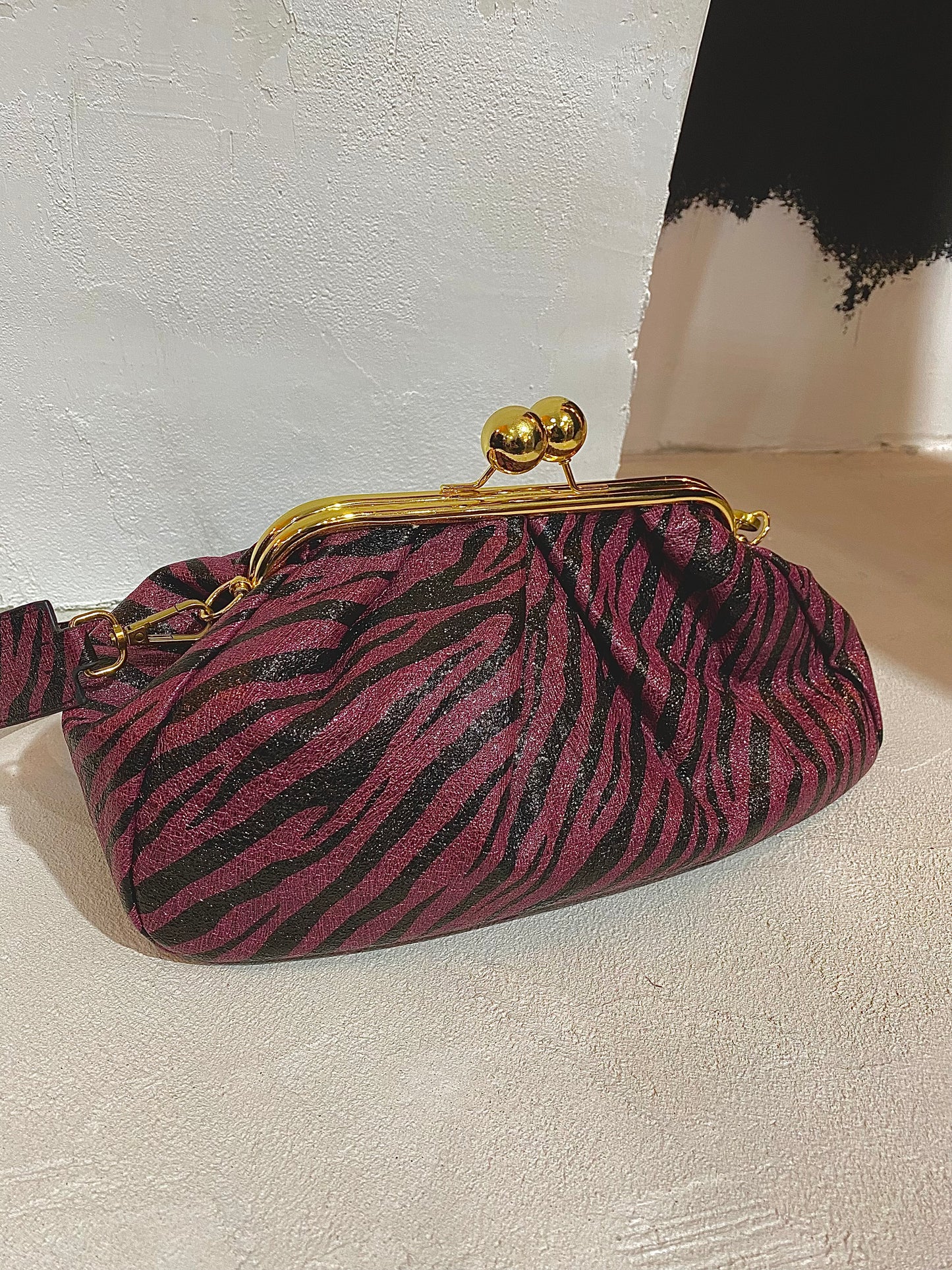 Clutch Zebra