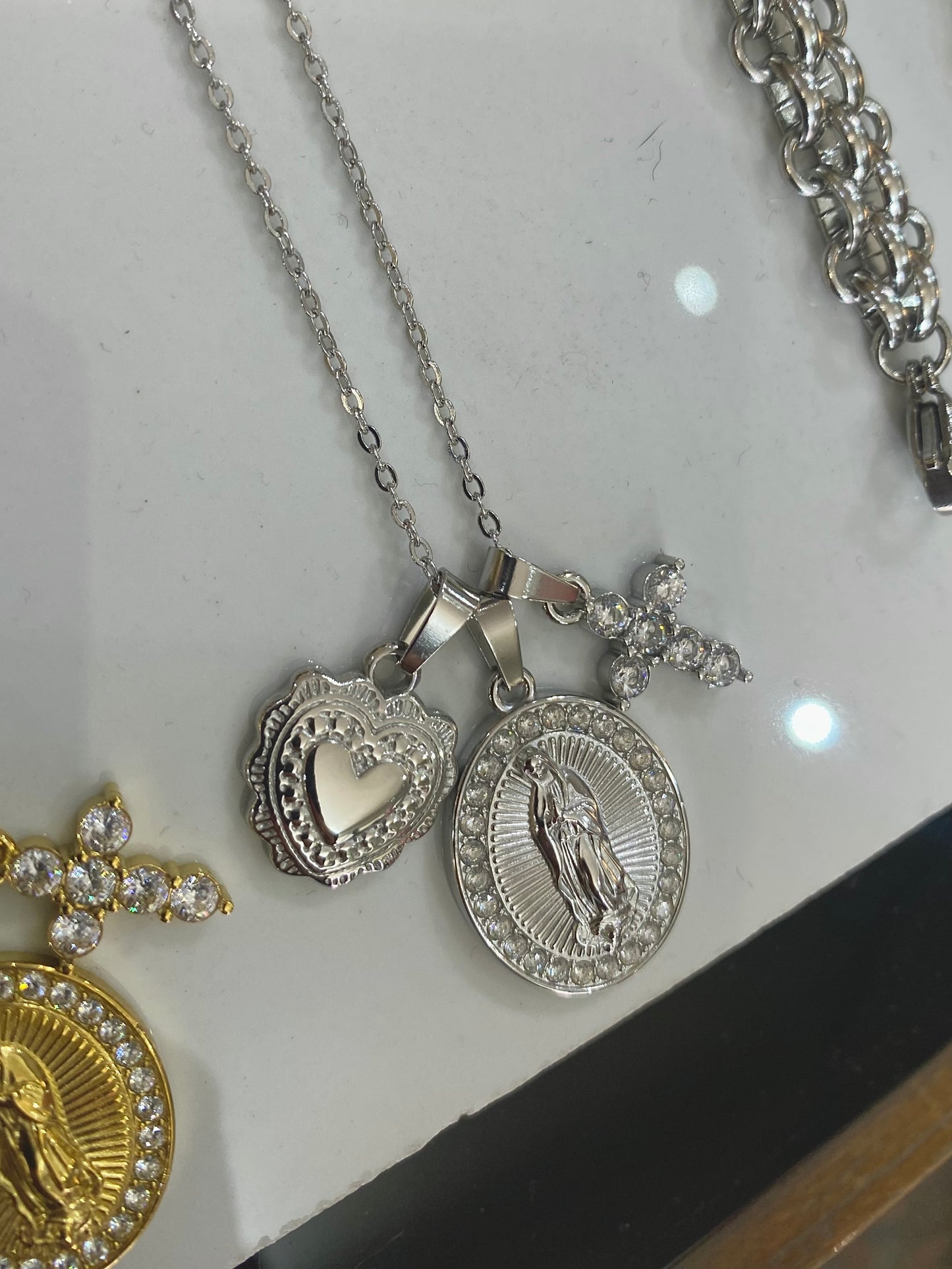 Collana Sacred