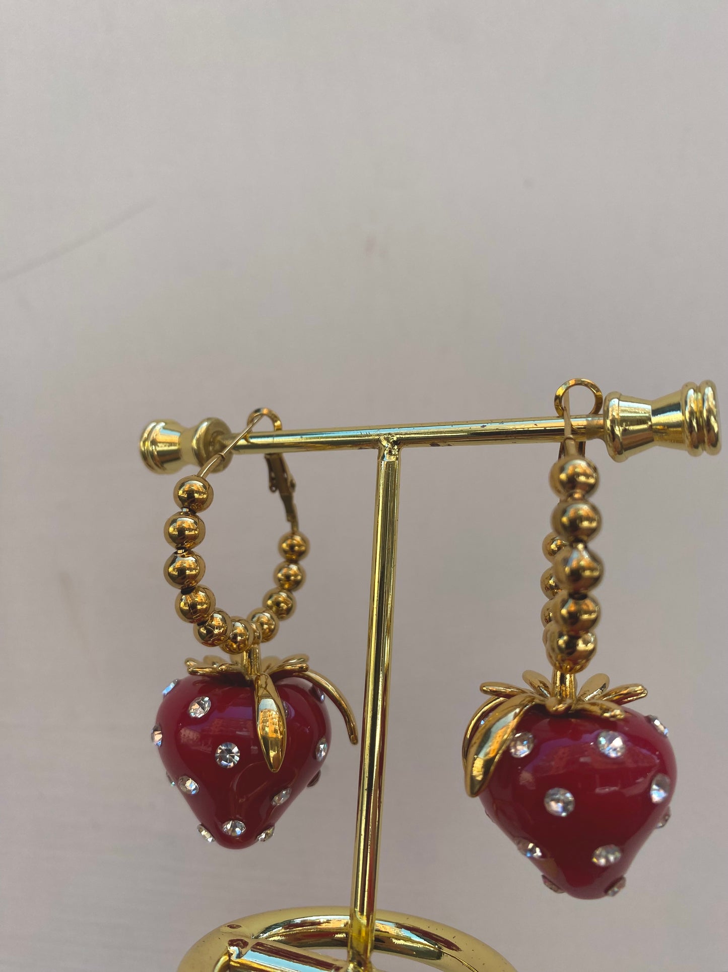 Orecchino Fragola strass
