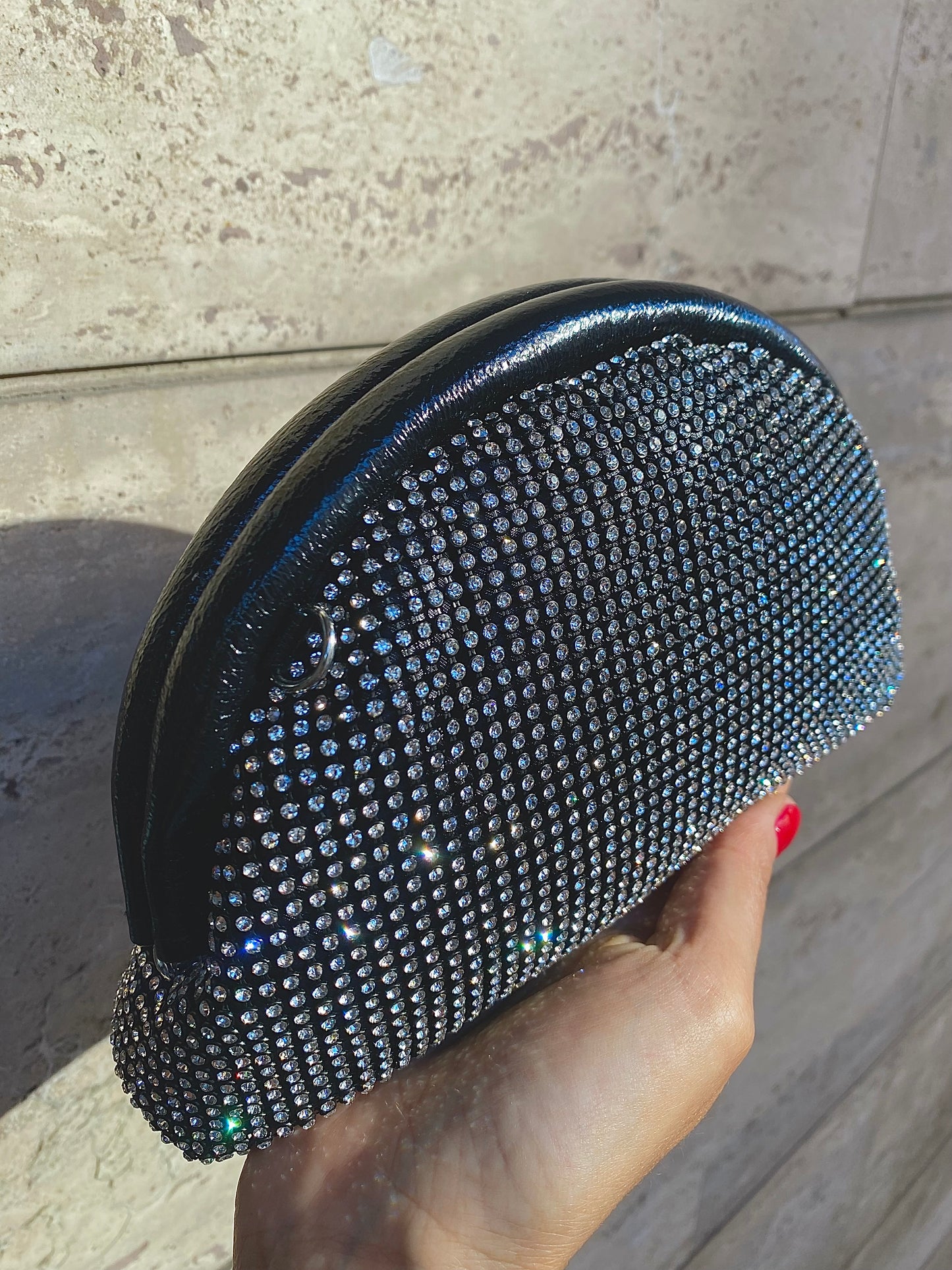 Clutch Mezzaluna