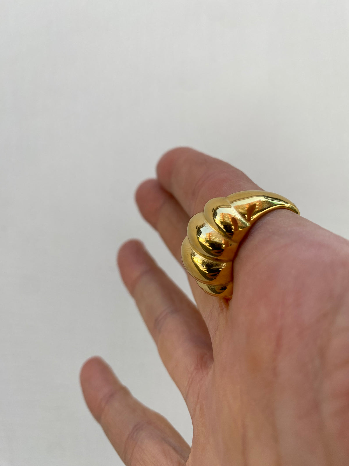 Anello Shelly