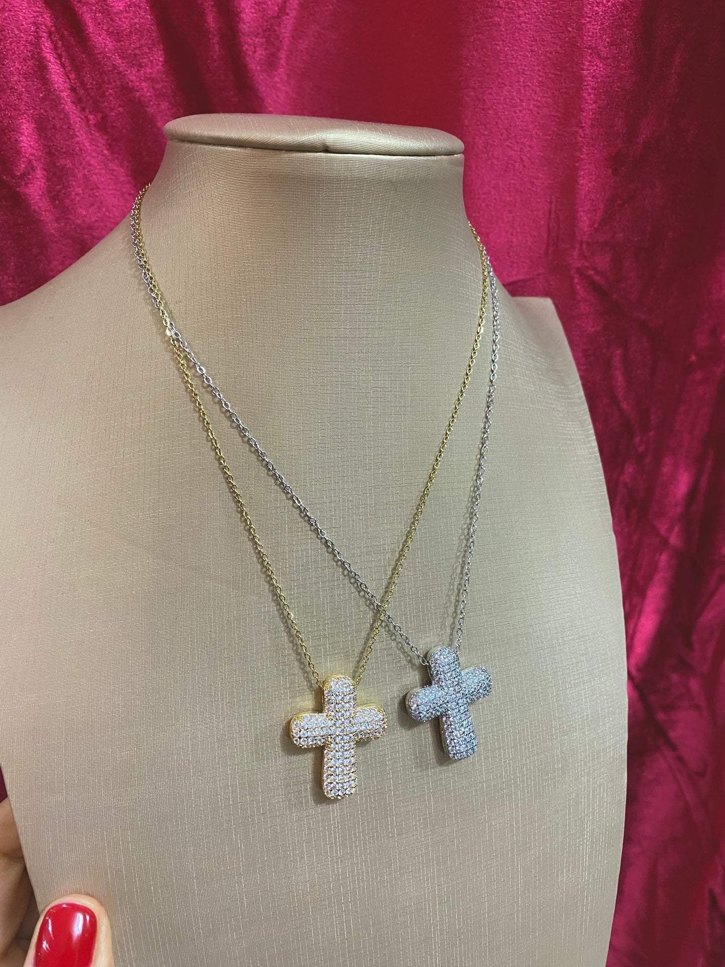 Collana Croce bomb