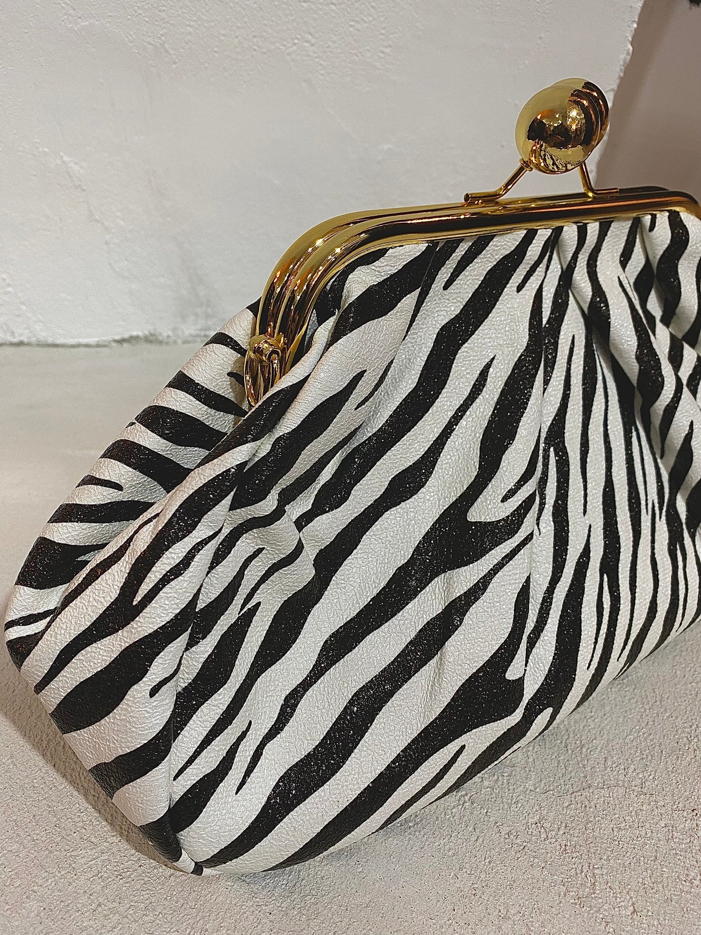 Clutch Zebra