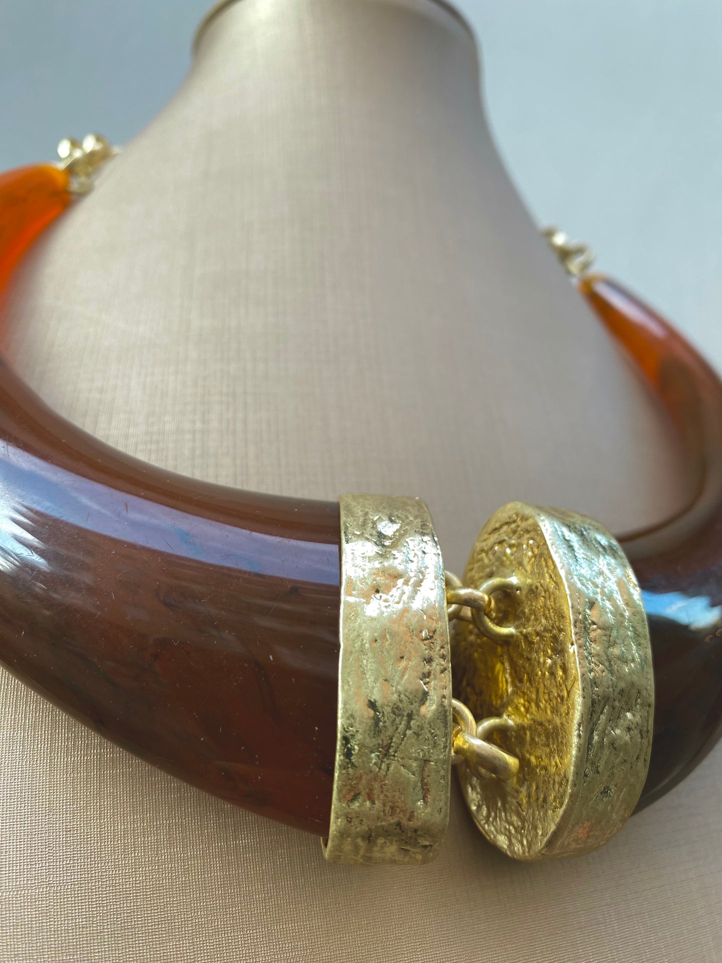 Collier Corni