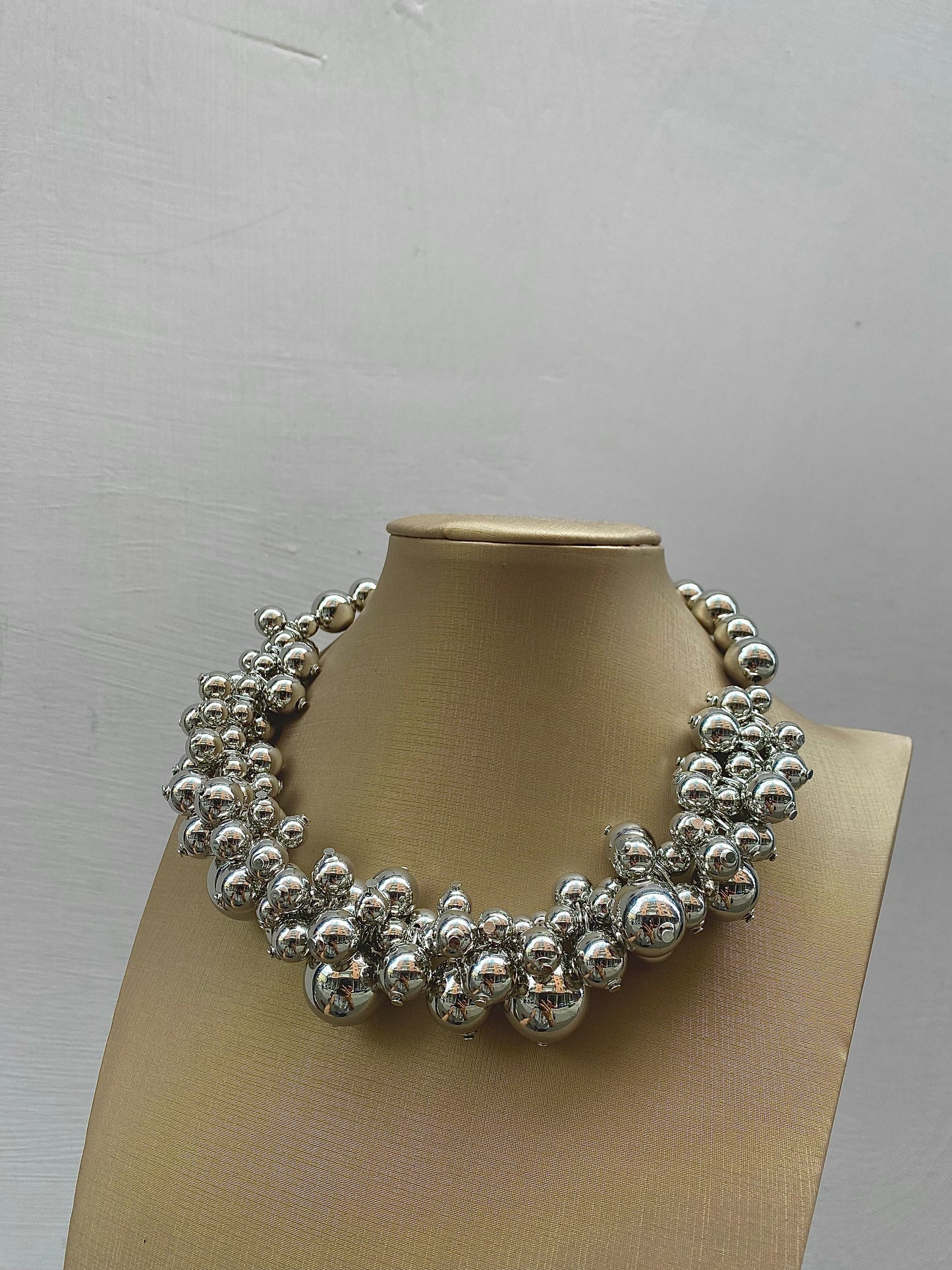 Collier Balls