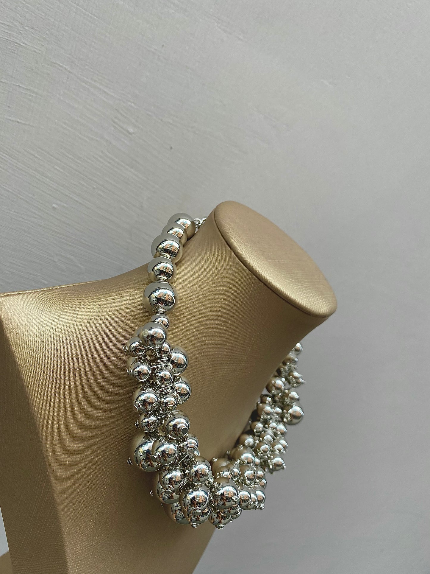 Collier Balls