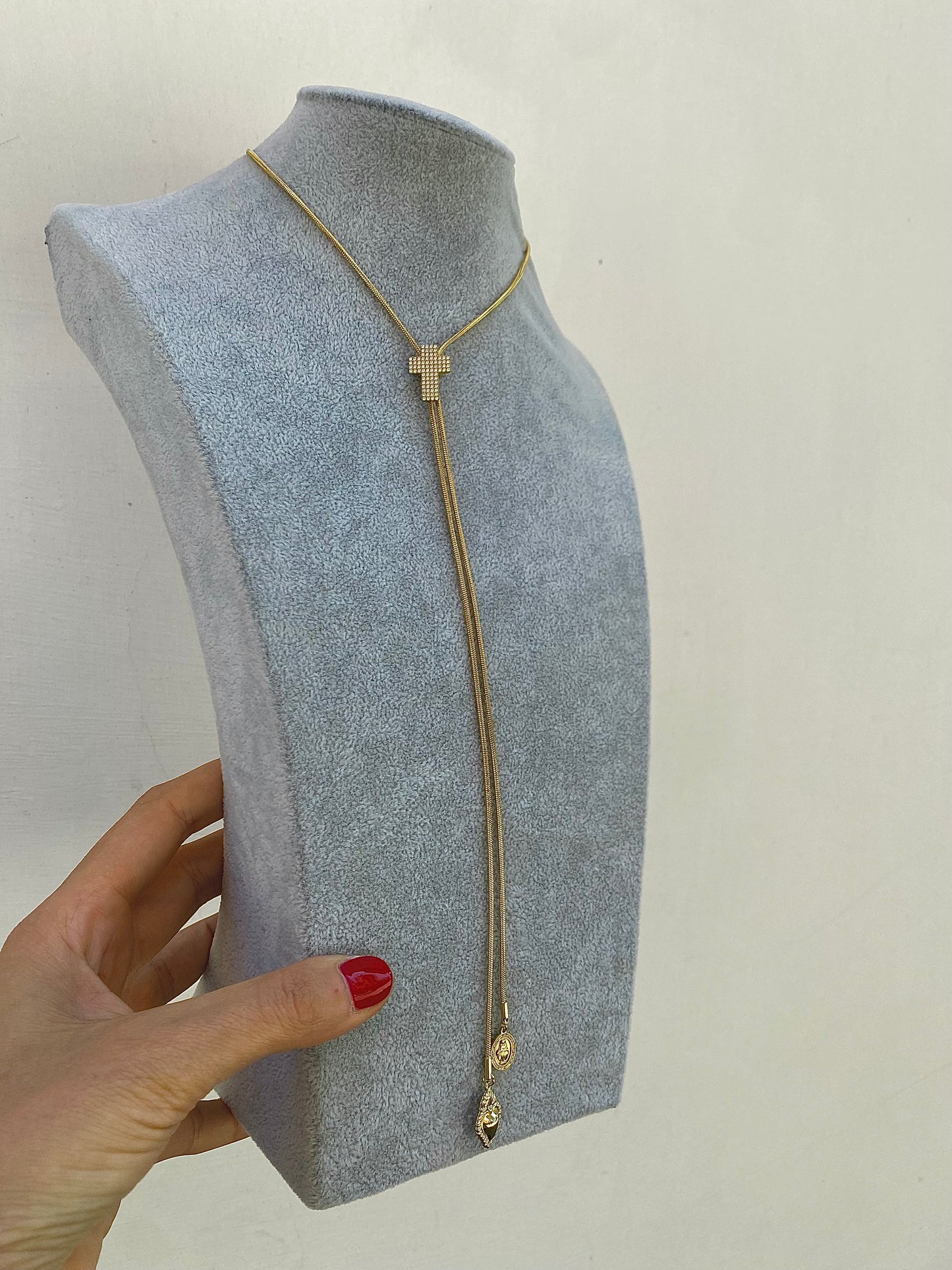 Choker Saliscendi