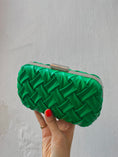 Carica l'immagine nel visualizzatore della galleria, mini clutch intreccio
