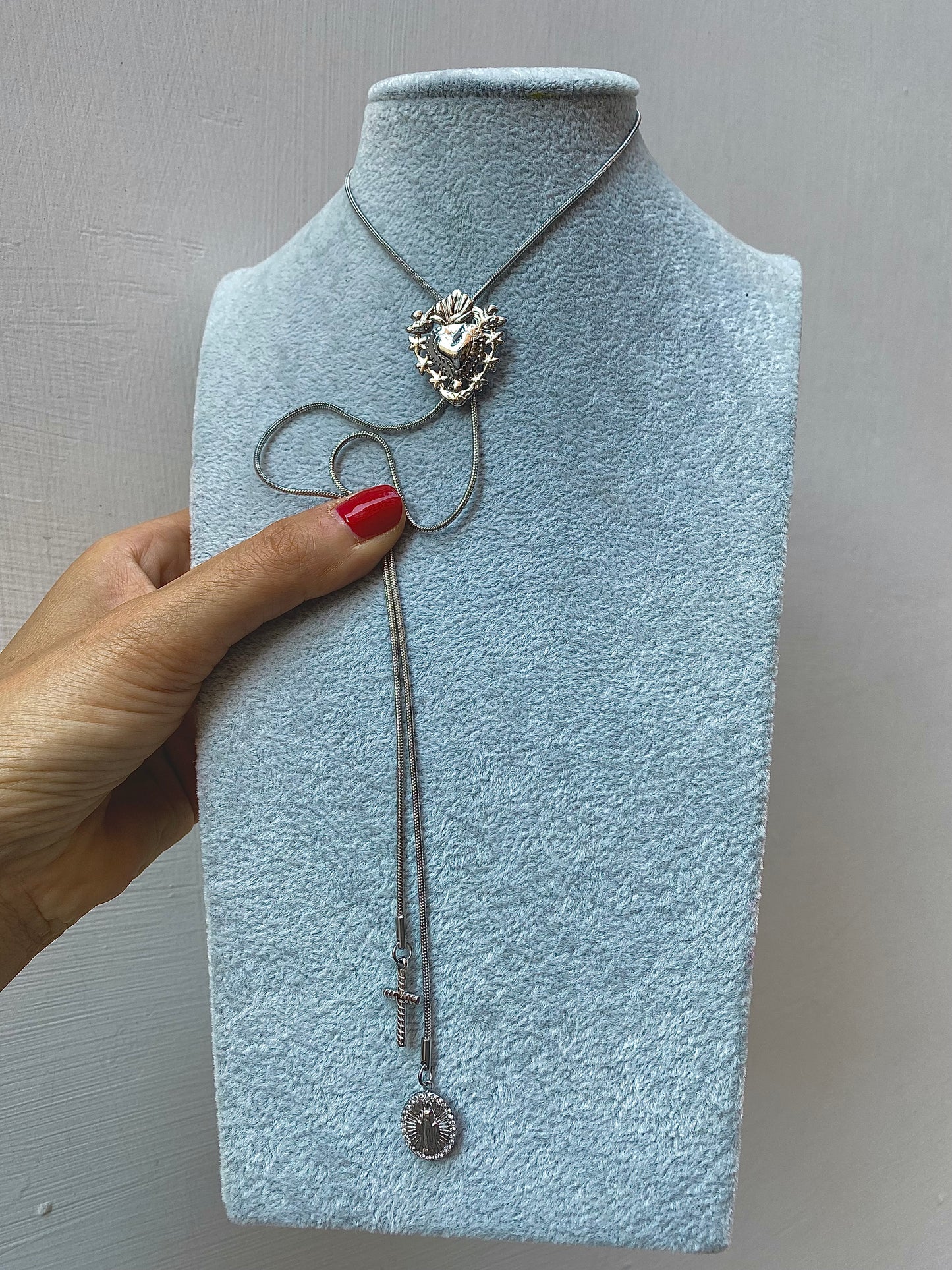 Choker Saliscendi