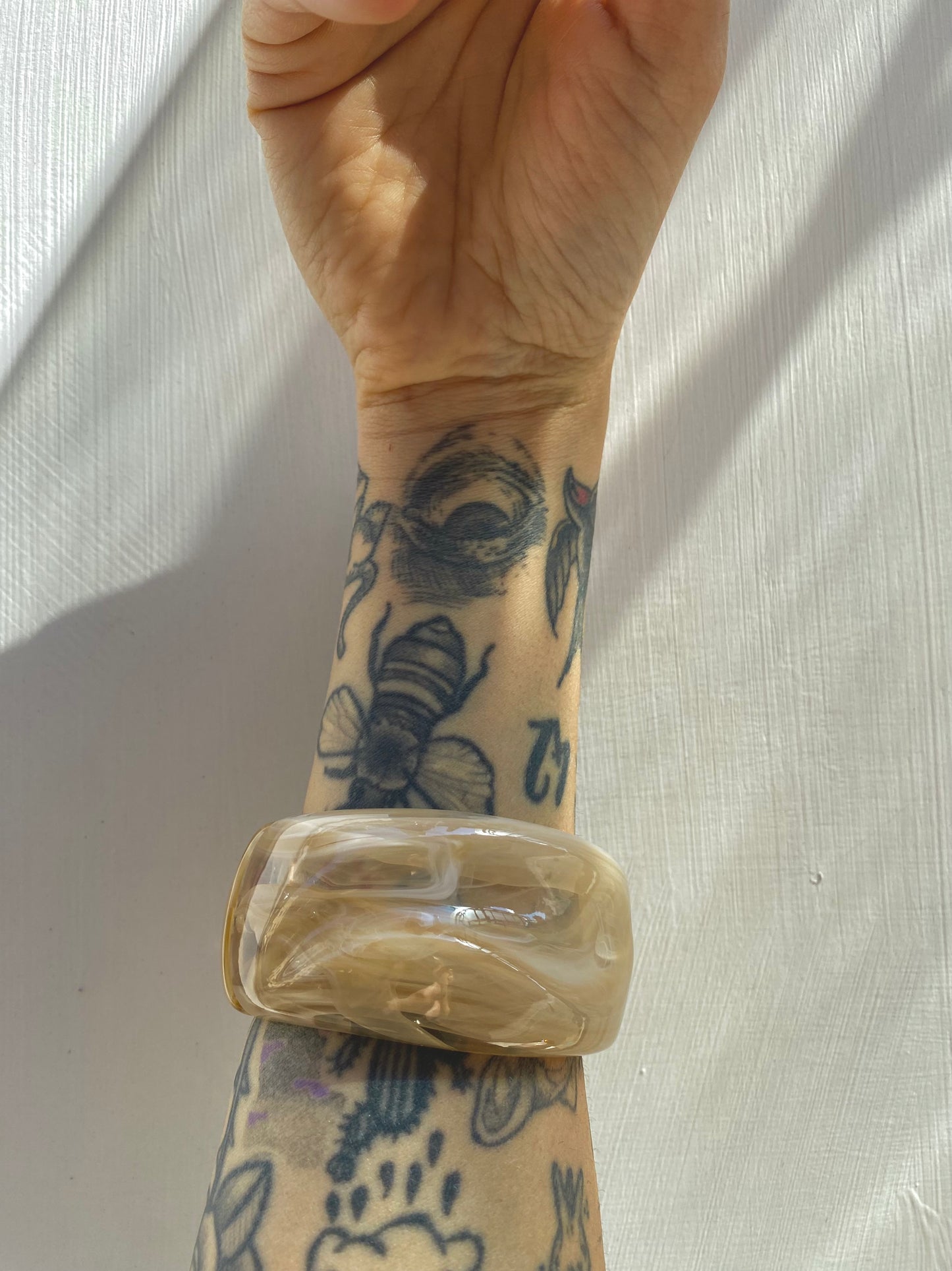 Bangles in resina