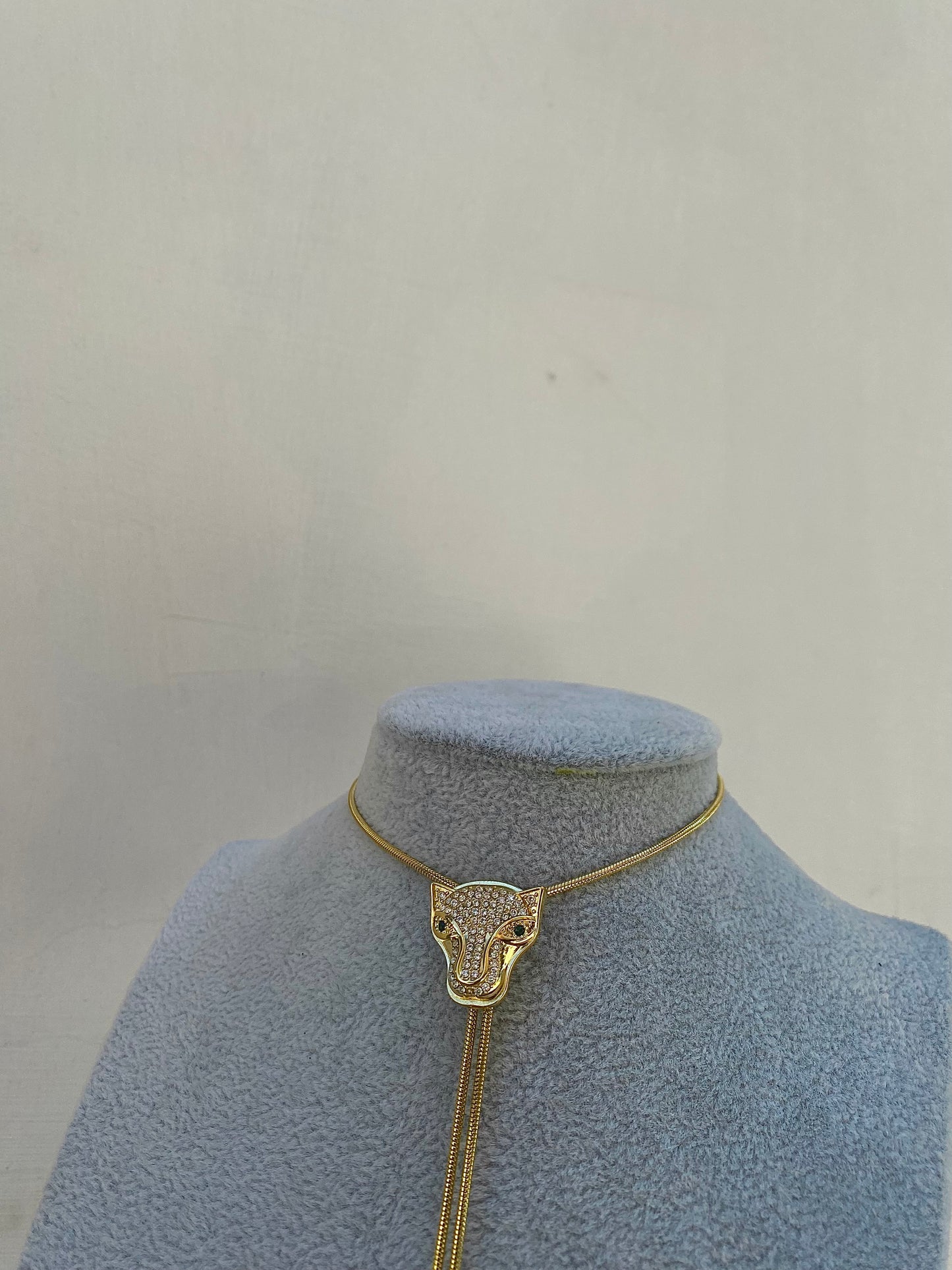 Choker Saliscendi