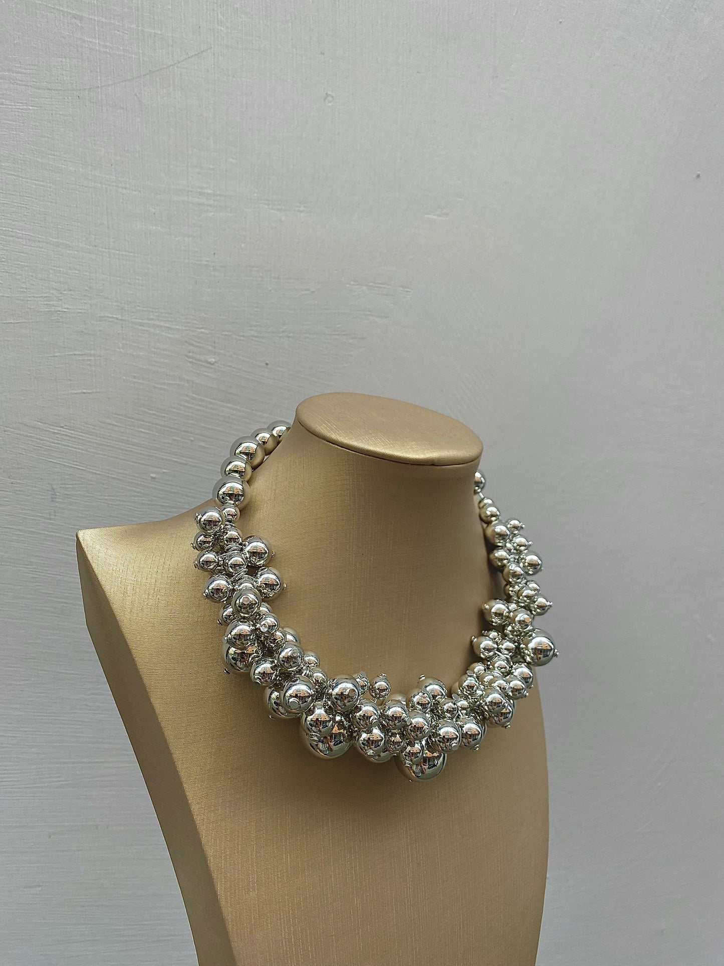 Collier Balls