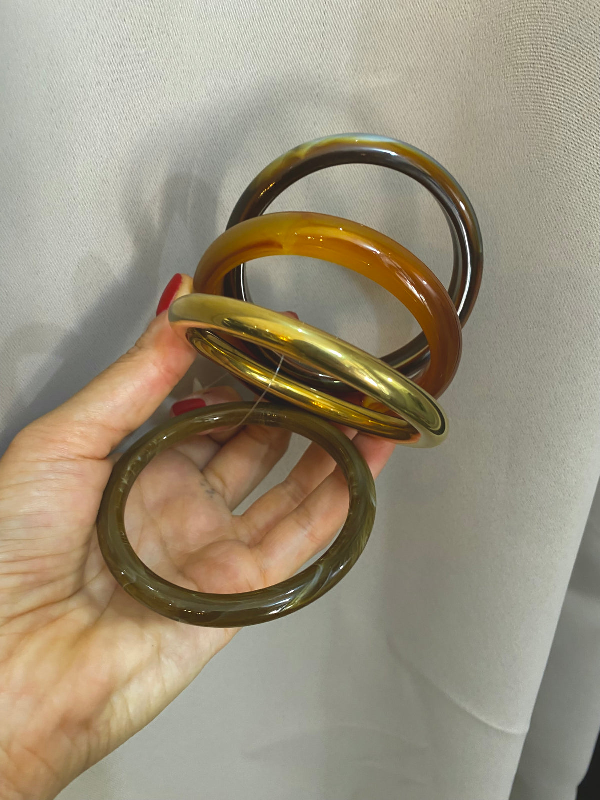 Quatros Bangles