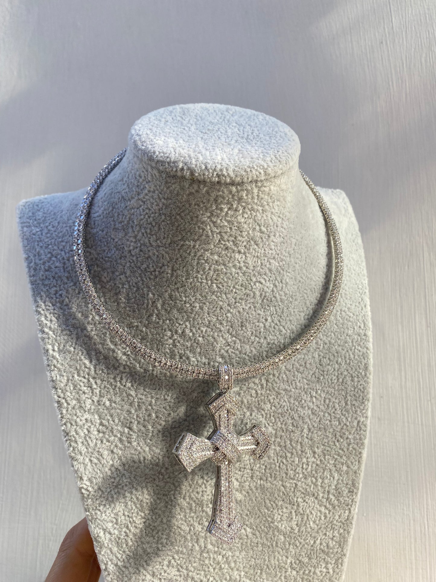 Collier Gothic Cross