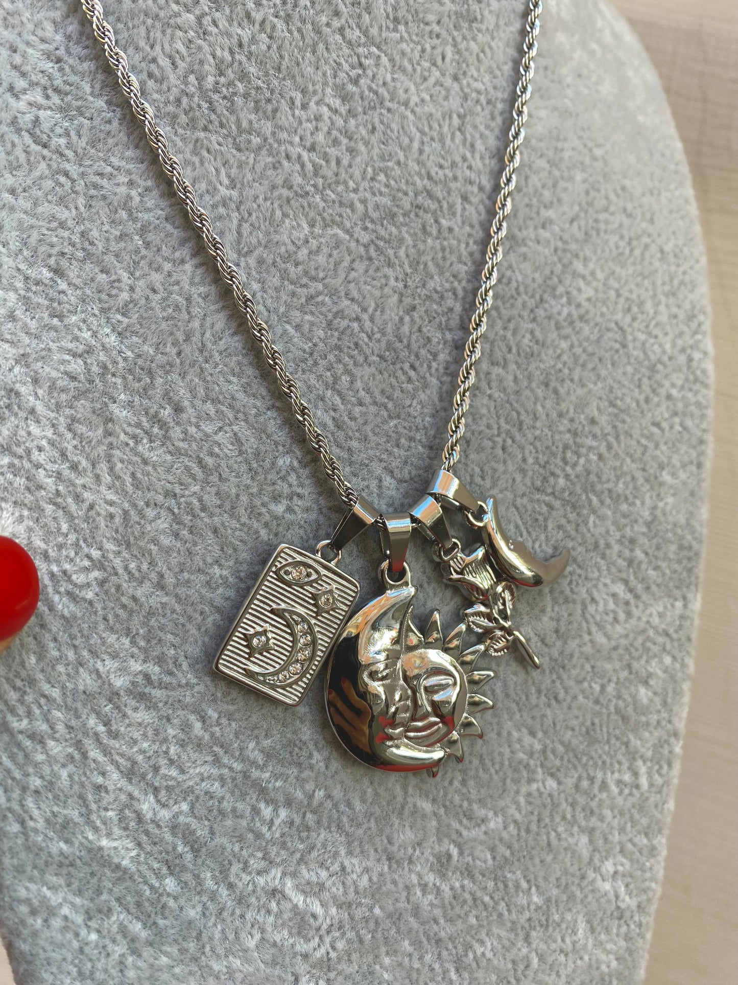 Collana Diana