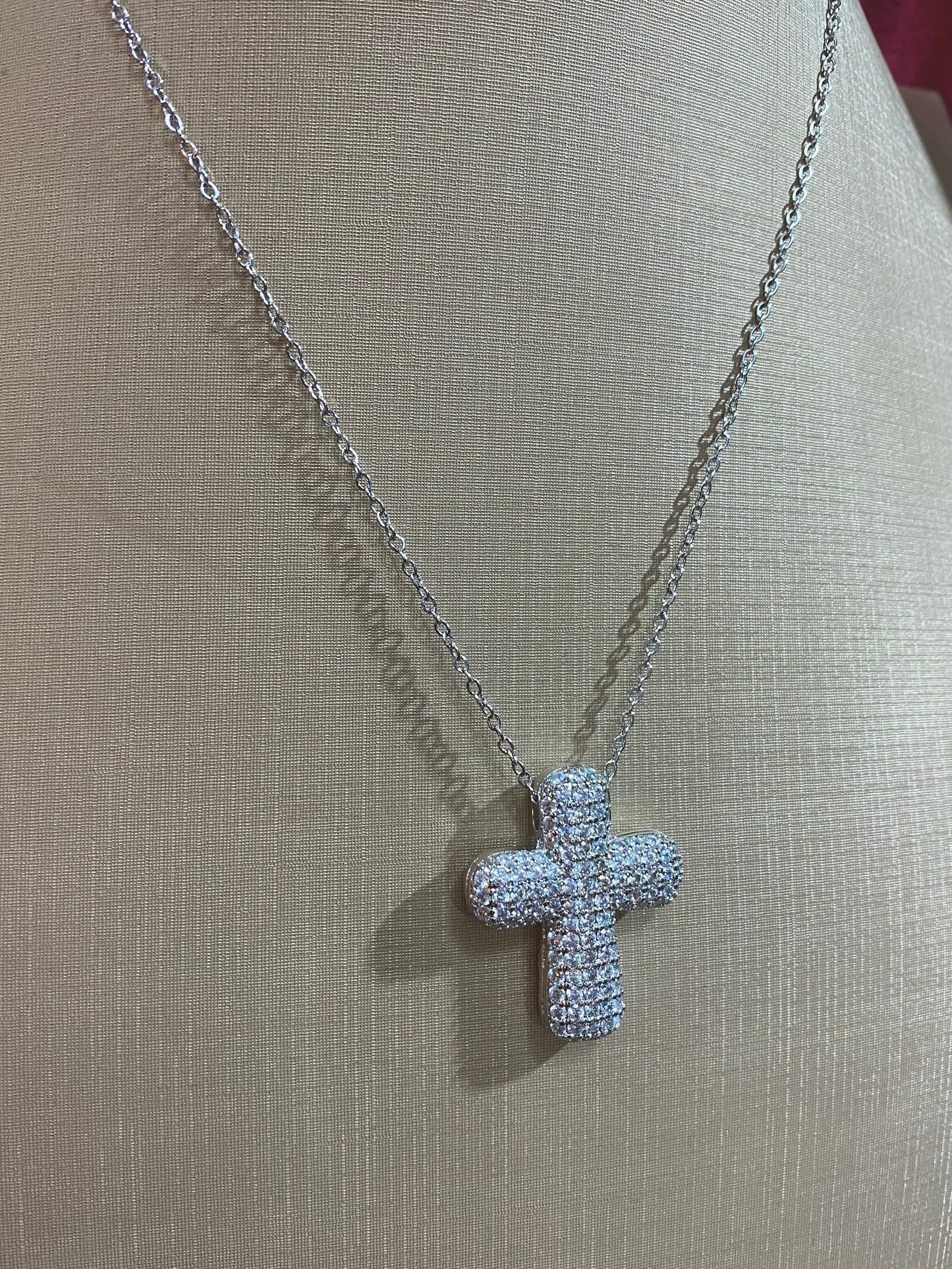 Collana Croce bomb