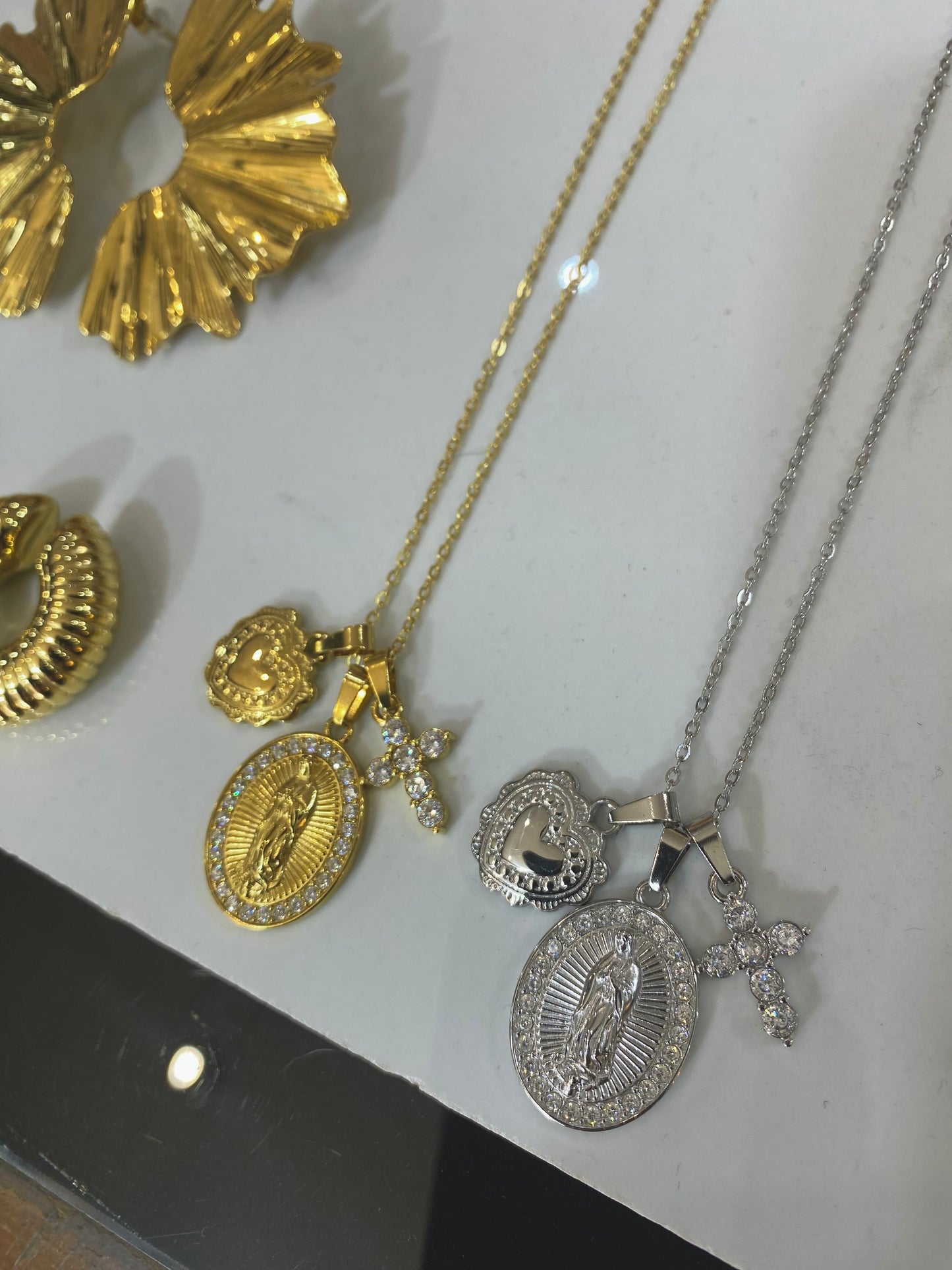 Collana Sacred