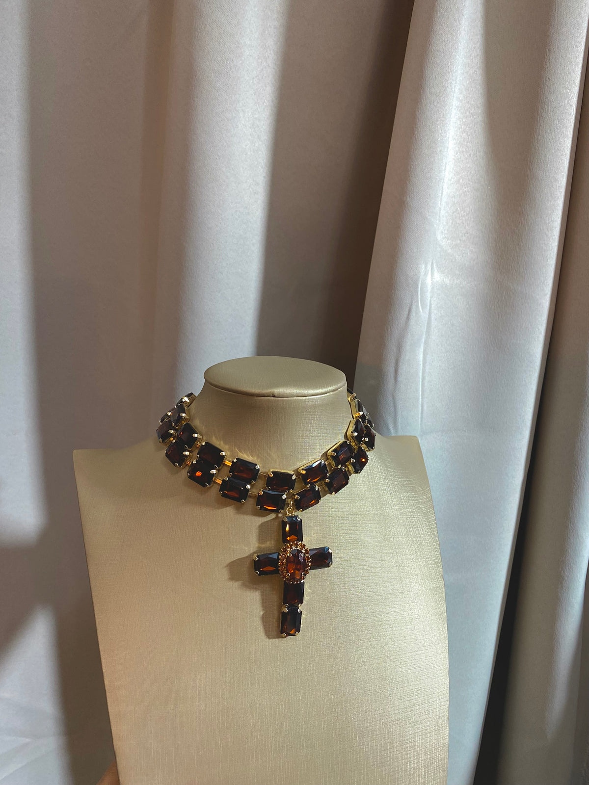 Girocollo Sacred