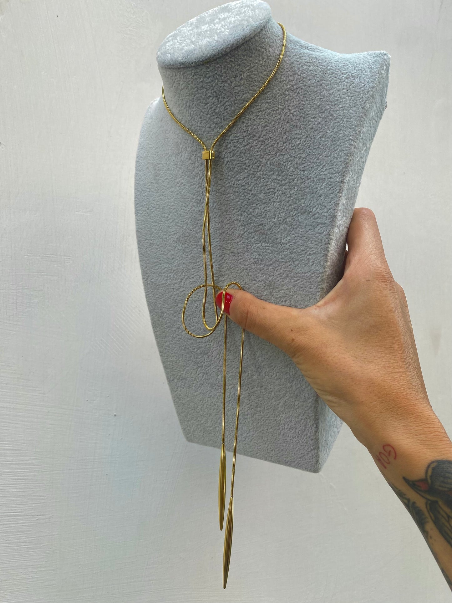 Choker Saliscendi
