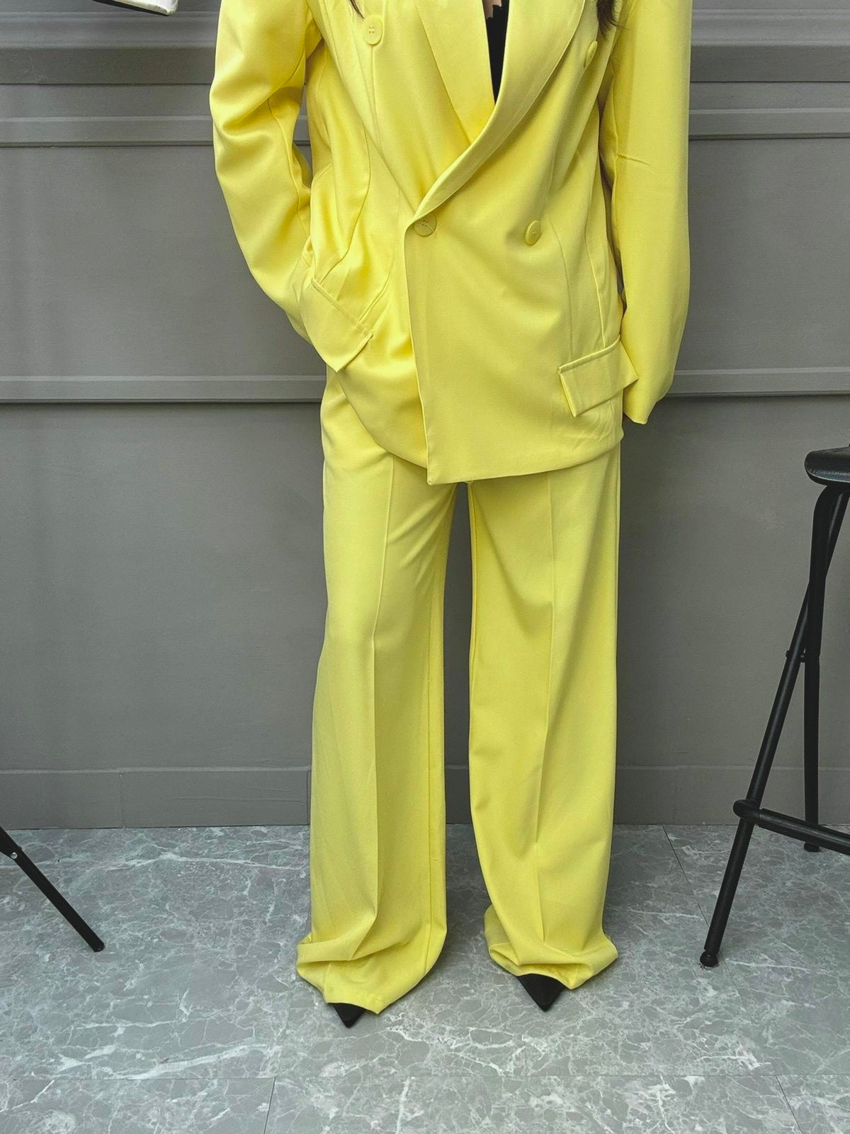 Tailleur Yellow
