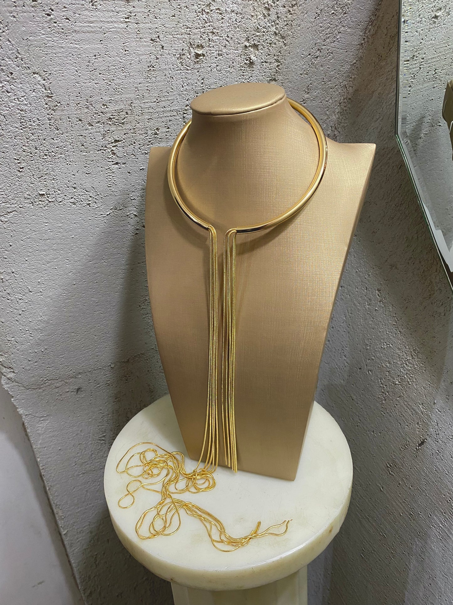 Collana Rigida