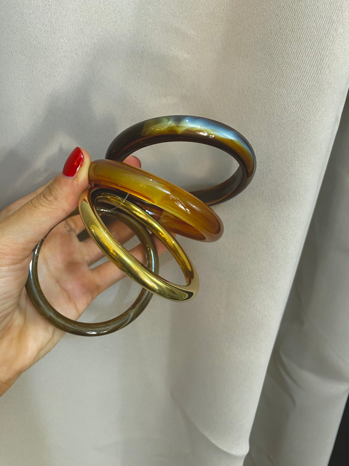 Quatros Bangles