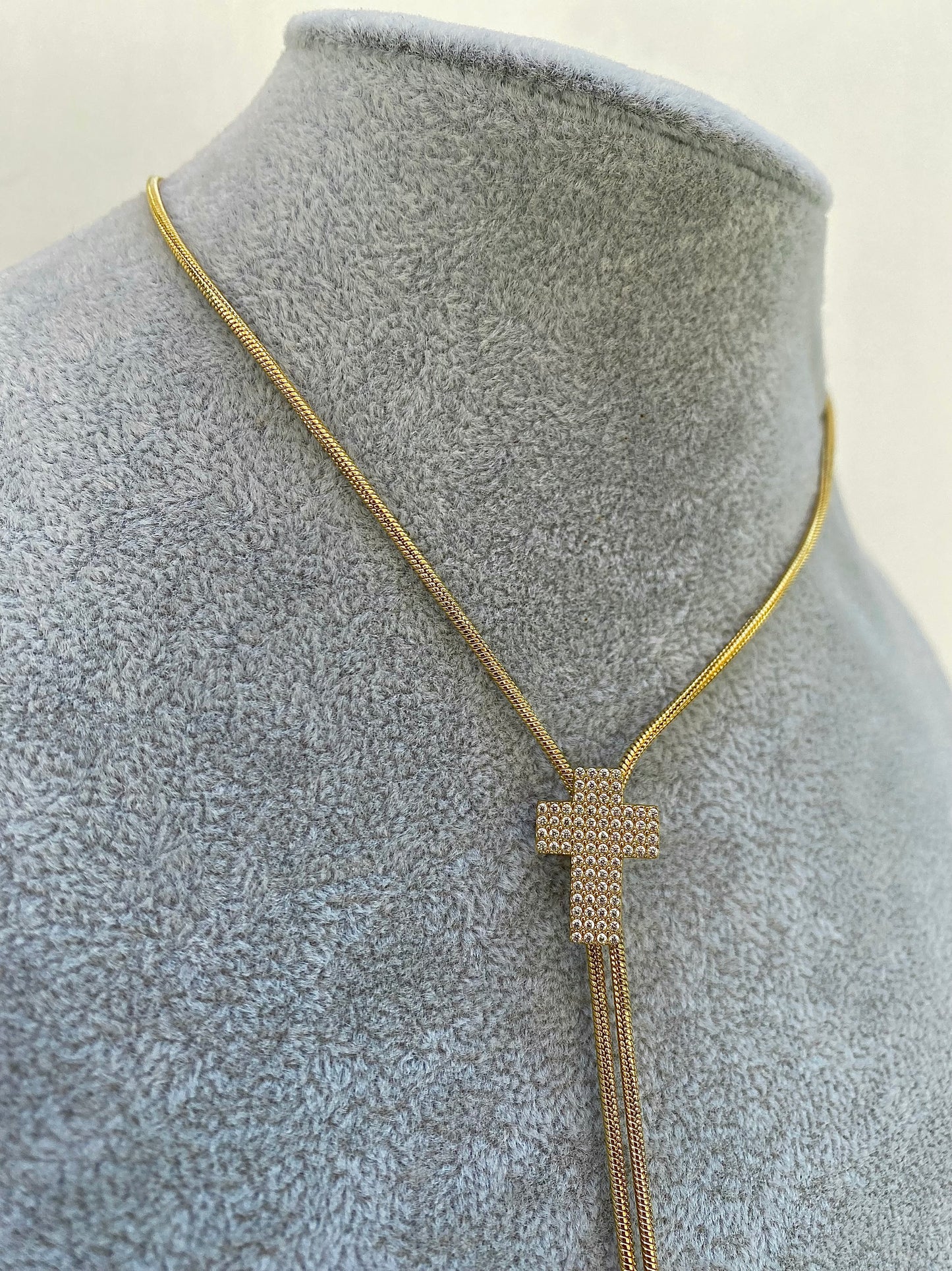 Choker Saliscendi