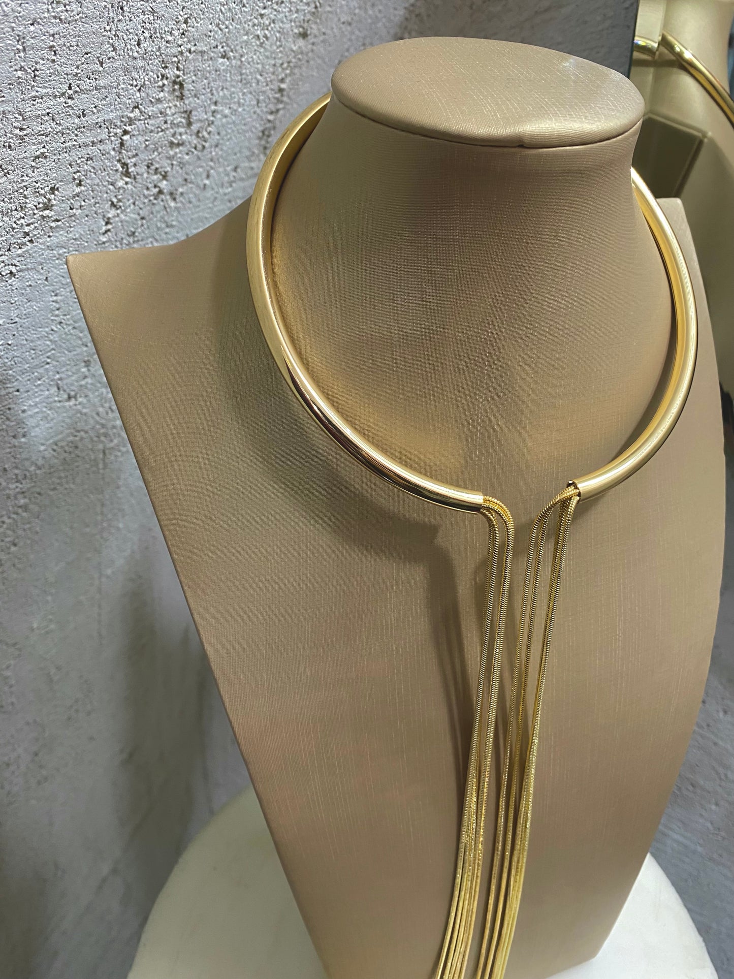 Collana Rigida