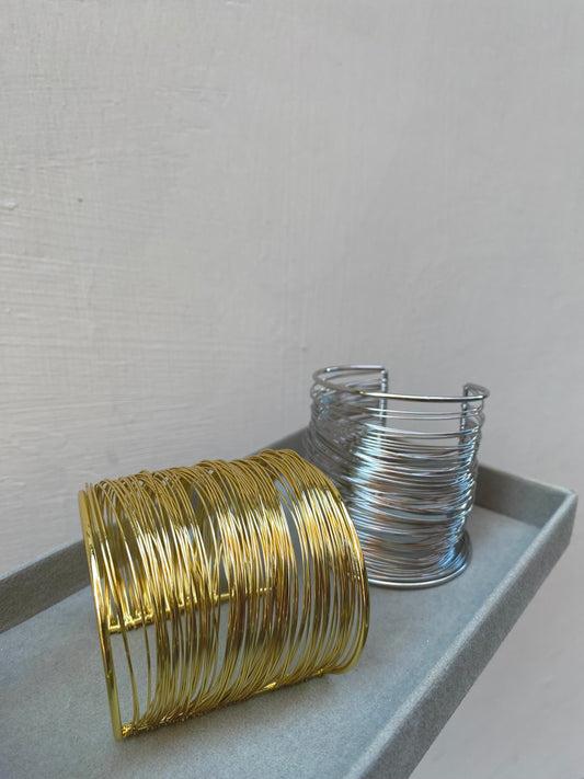 Bracciale multifilo