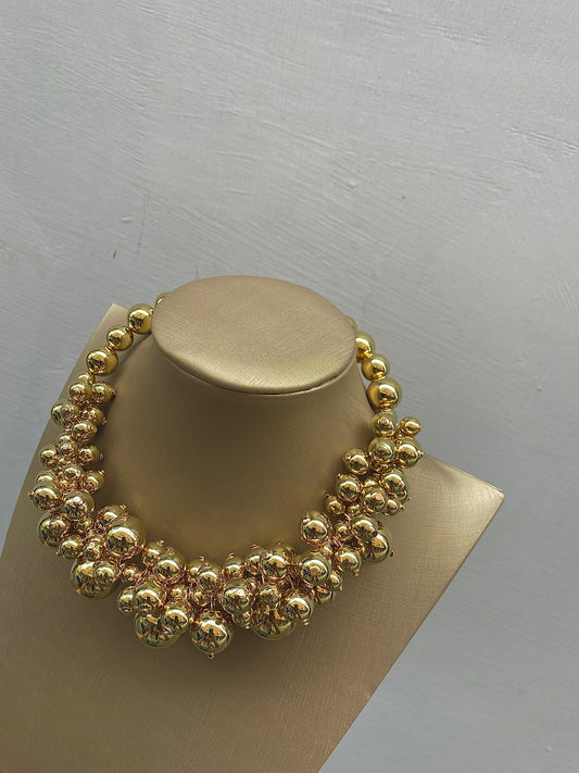 Collier Balls