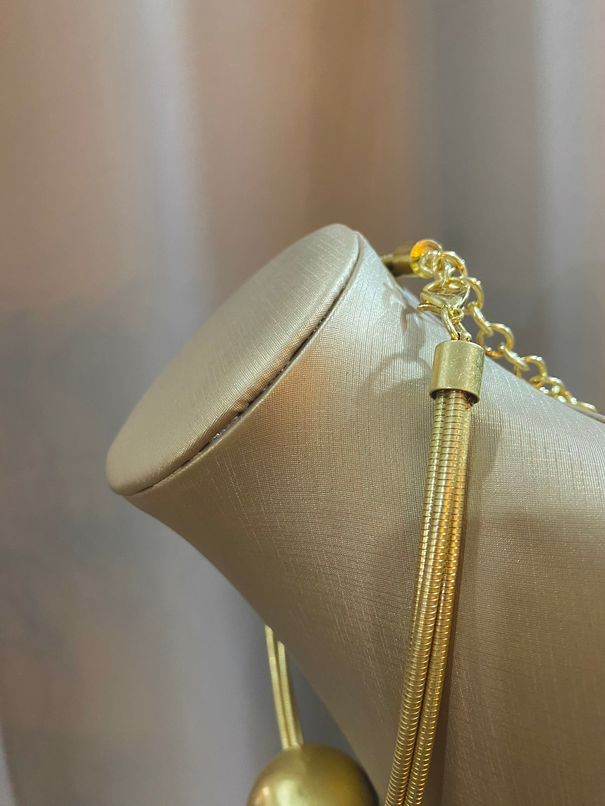 Collier One