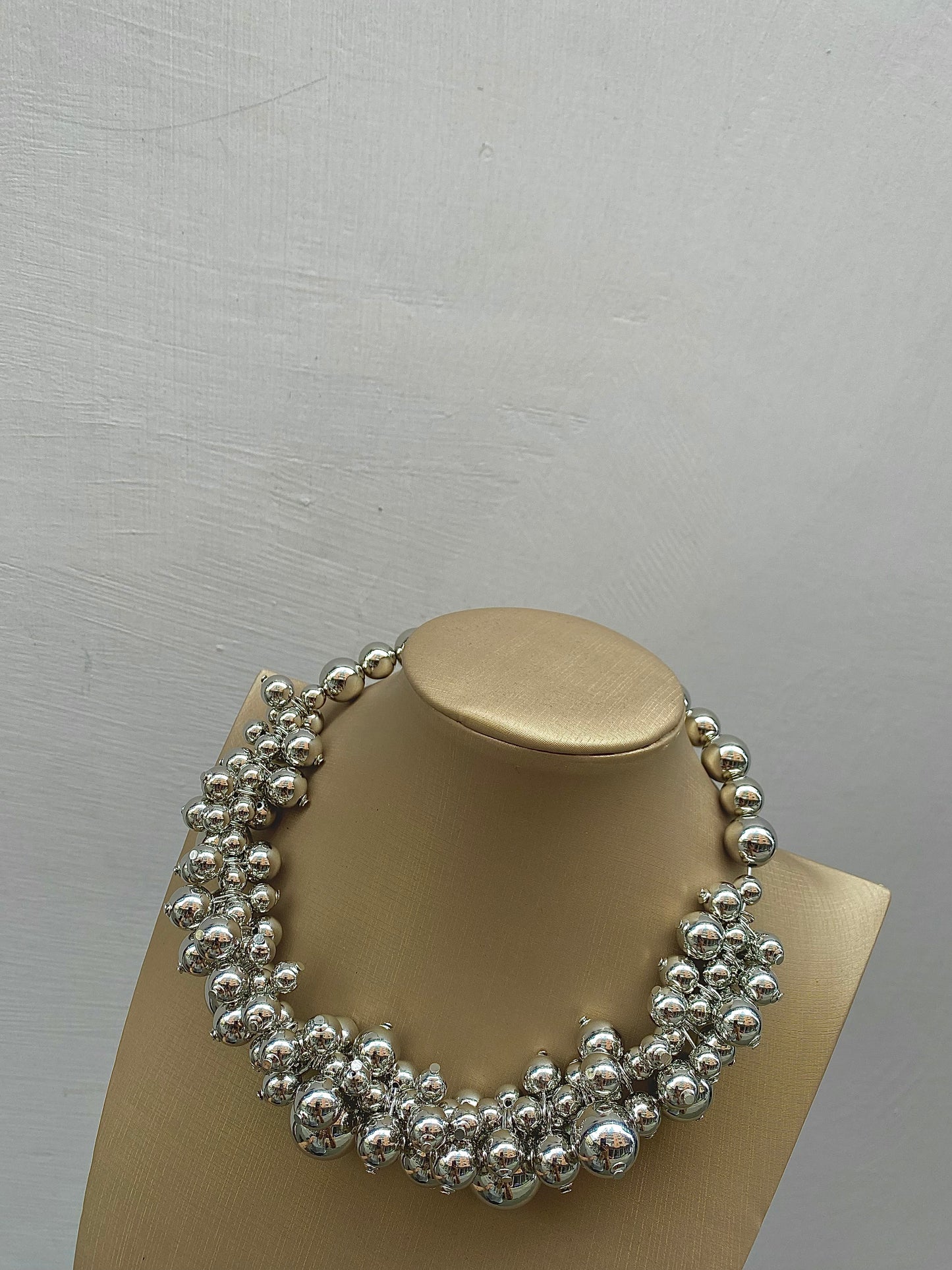 Collier Balls