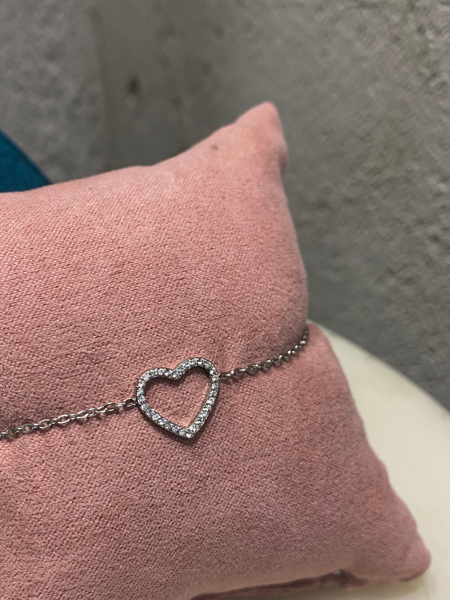 Bracciale empty heart strass