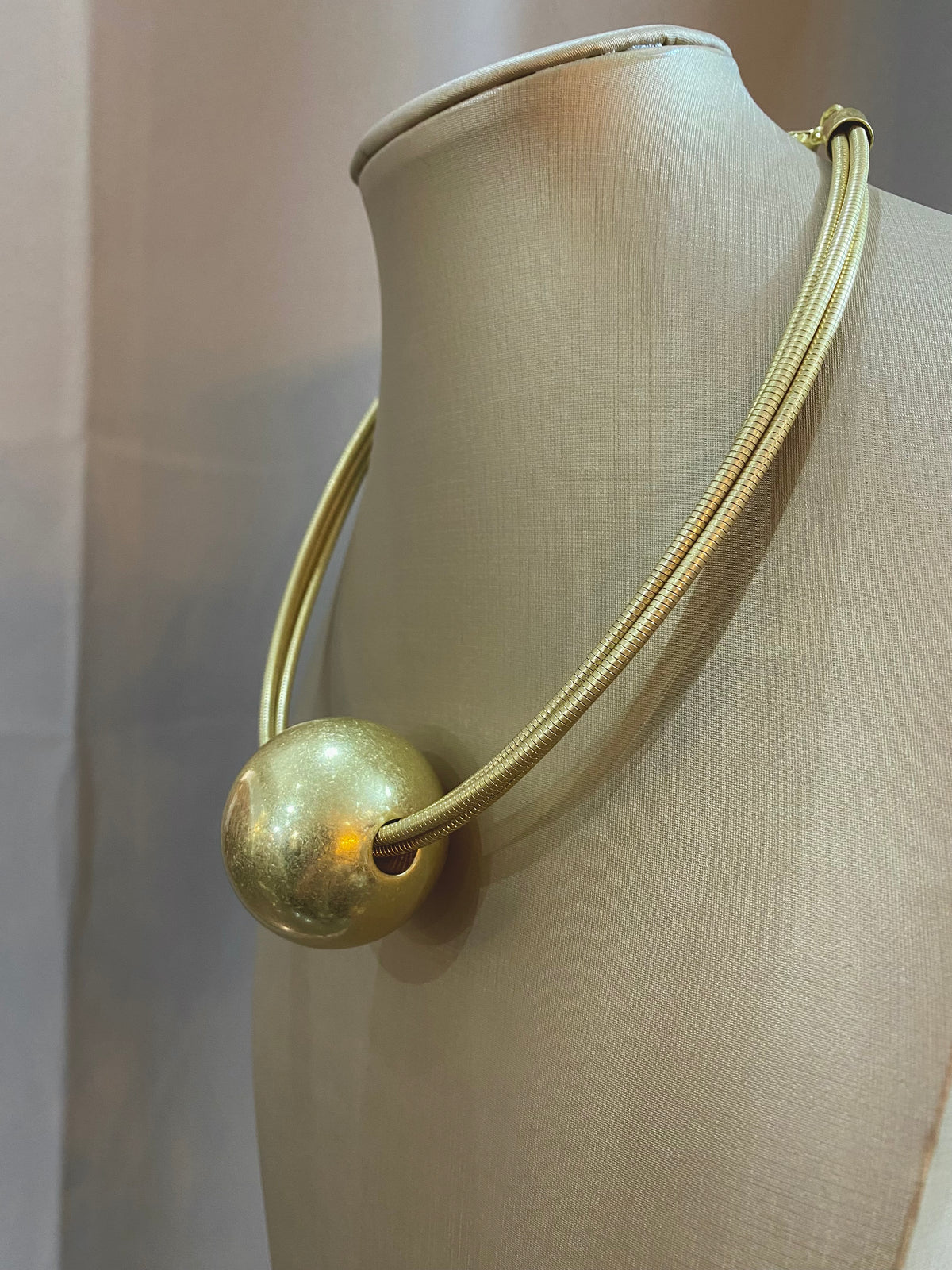 Collier One