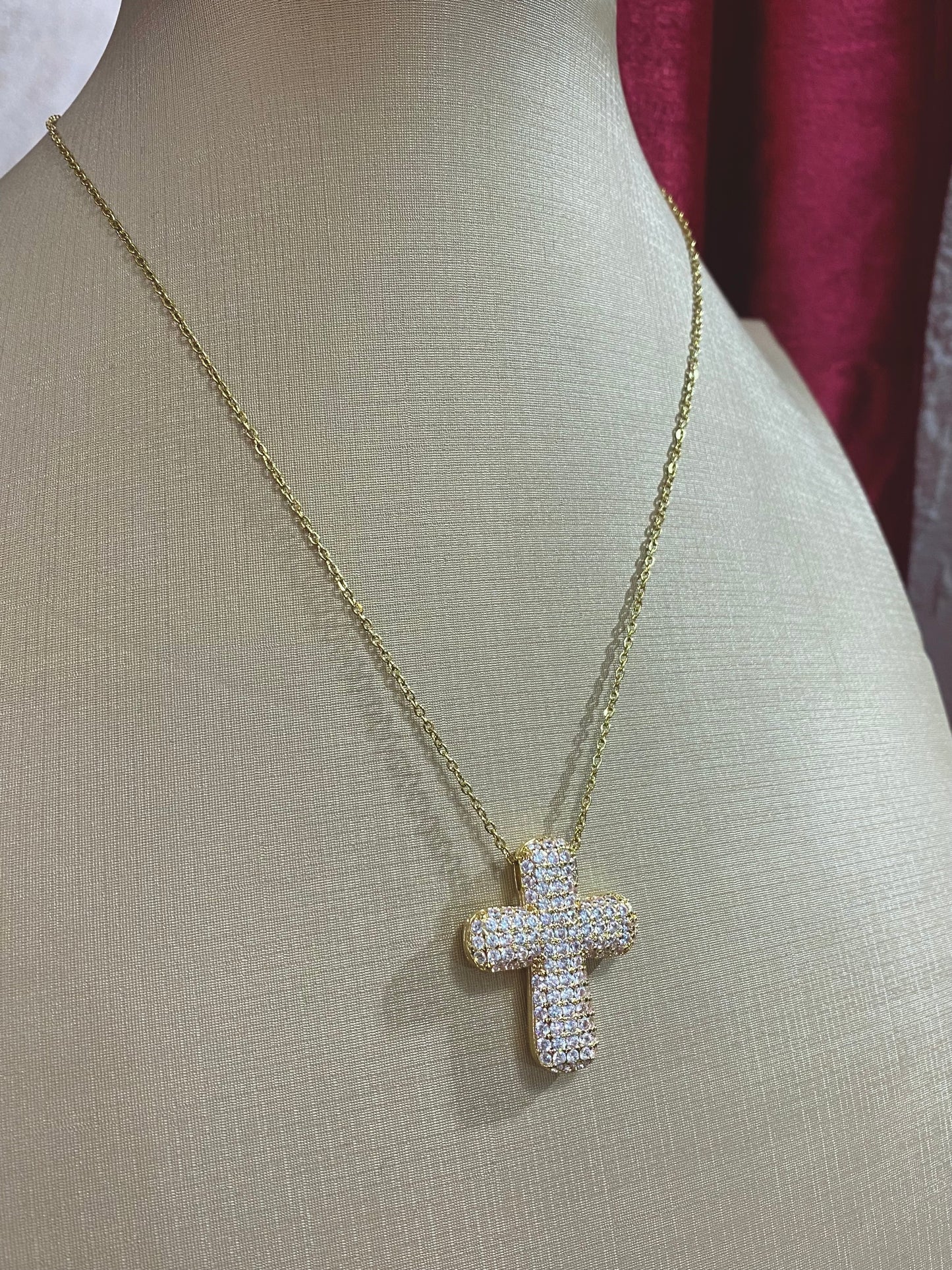 Collana Croce bomb
