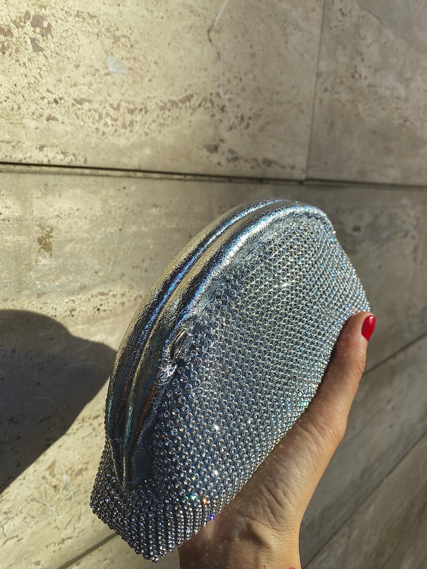 Clutch Mezzaluna