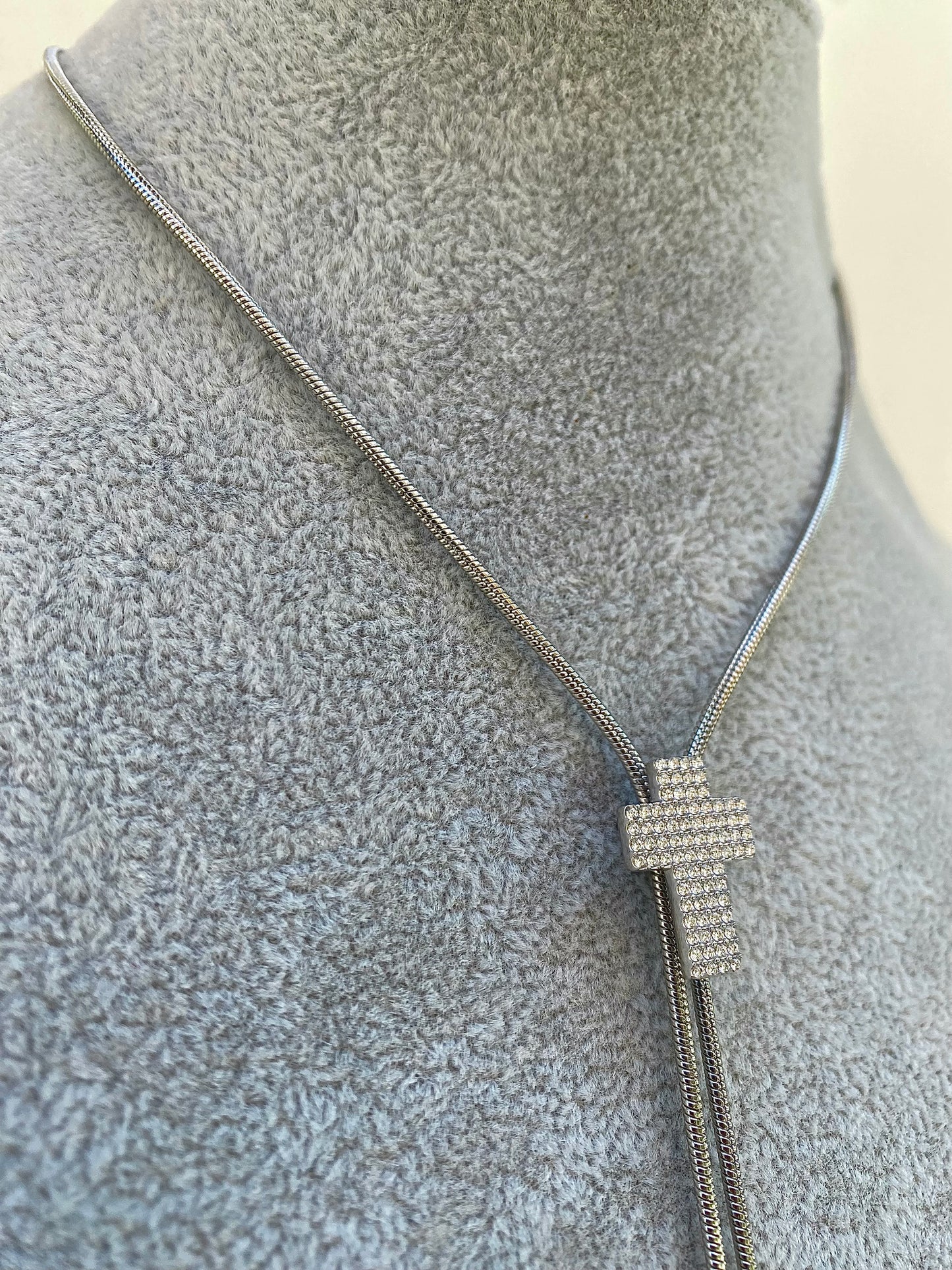 Choker Saliscendi